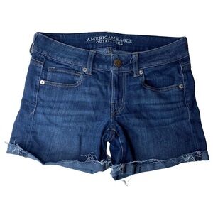 American Eagle Outfitters Super Stretch Shorts. Size 6
